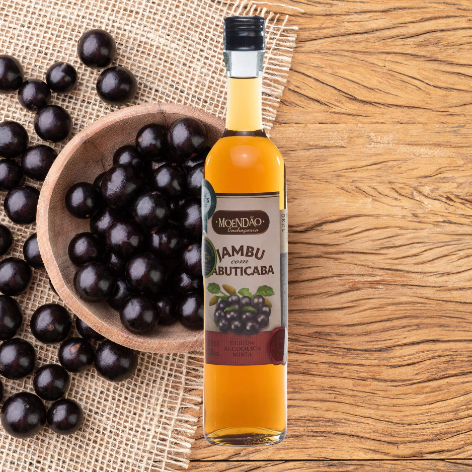 Cachaça com Jambu e Jabuticaba – Uma Explosão de Sabor e Sensação